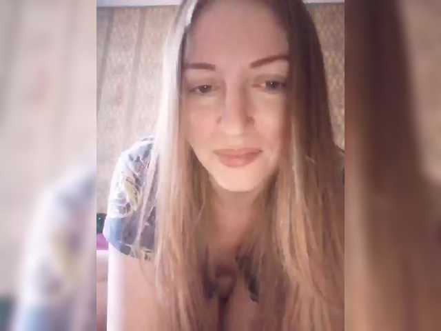 Viktoria-play's BongaCams show and profile