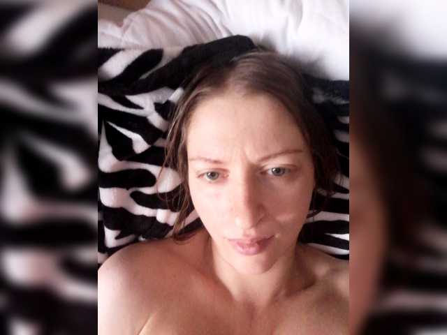 Viktoria-play's BongaCams show and profile