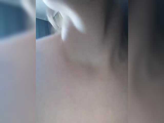 viktoria-play cam belle