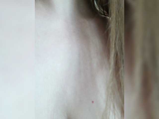 Viktoria-play's BongaCams show and profile