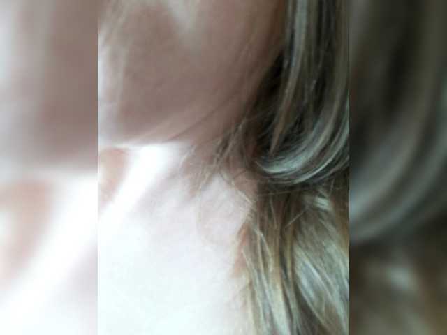 Viktoria-play's BongaCams show and profile