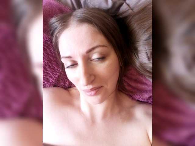 Viktoria-play's BongaCams show and profile