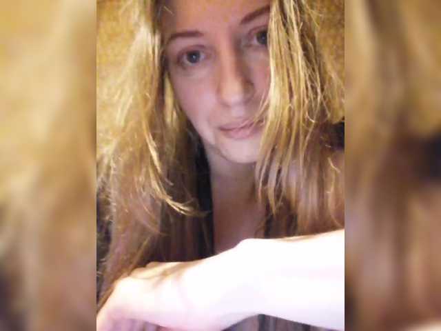 Viktoria-play's BongaCams show and profile