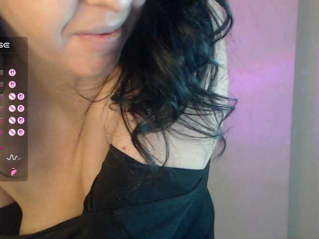 Aniiina's BongaCams show and profile