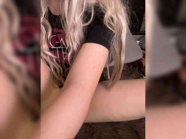 BadDoll webcam