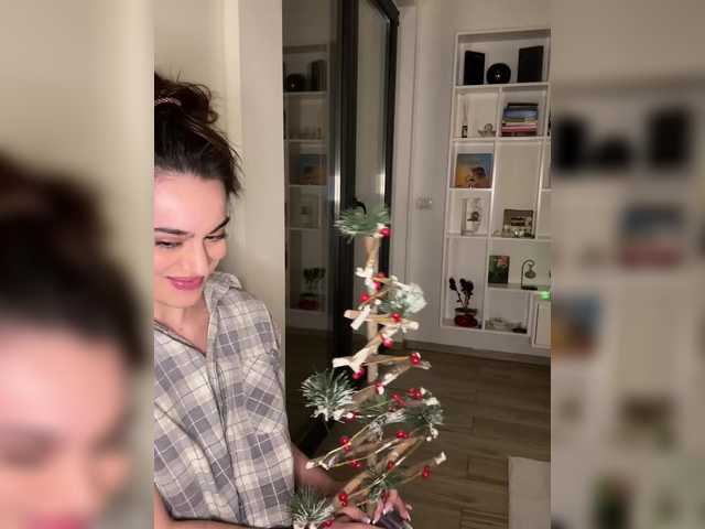 bubble-gum122's BongaCams show and profile