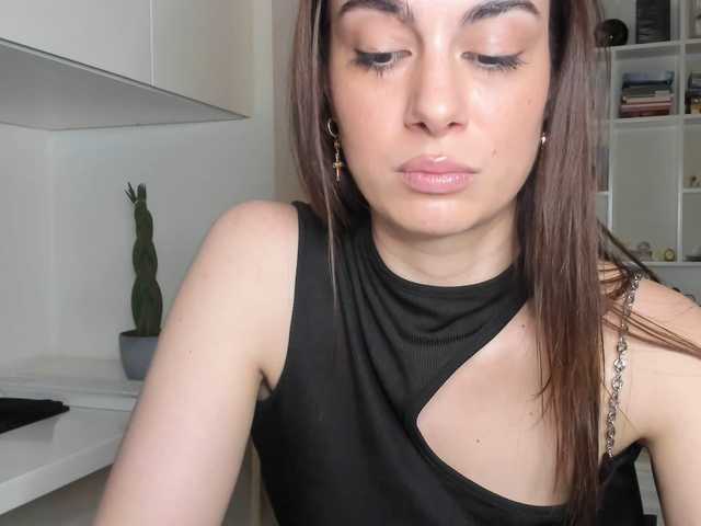 bubble-gum122's BongaCams show and profile