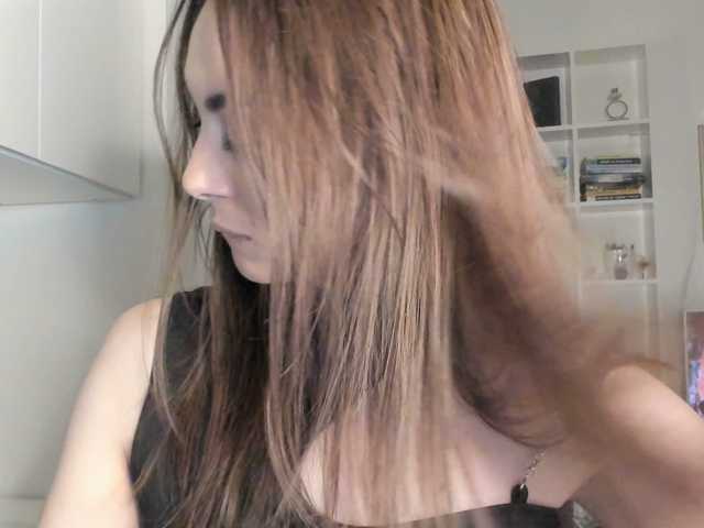 bubble-gum122's BongaCams show and profile