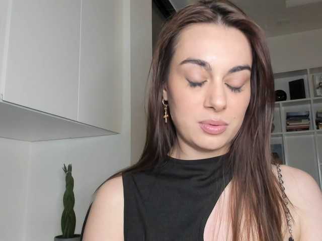 bubble-gum122's BongaCams show and profile