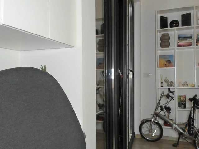 bubble-gum122's BongaCams show and profile