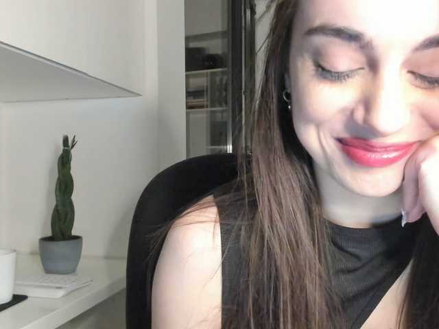 bubble-gum122's BongaCams show and profile