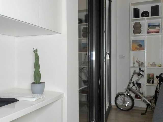 bubble-gum122's BongaCams show and profile