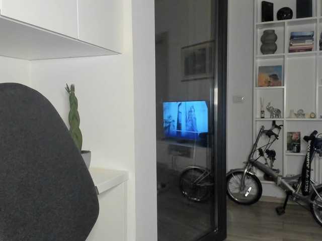 bubble-gum122's BongaCams show and profile