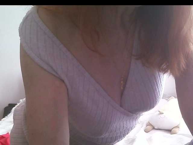 LIliana77777's BongaCams show and profile