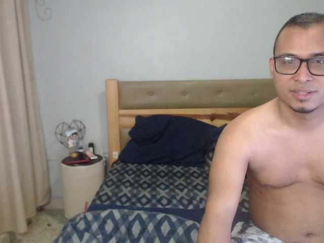 couplesexxx28's BongaCams show and profile