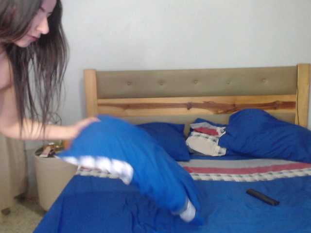 couplesexxx28's BongaCams show and profile