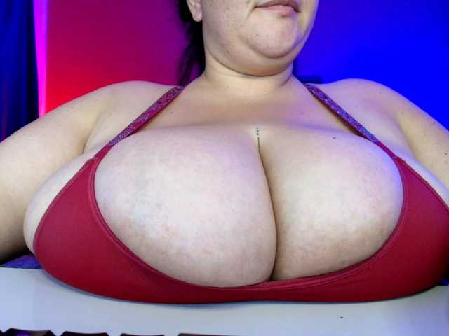 Sofilulu's BongaCams show and profile