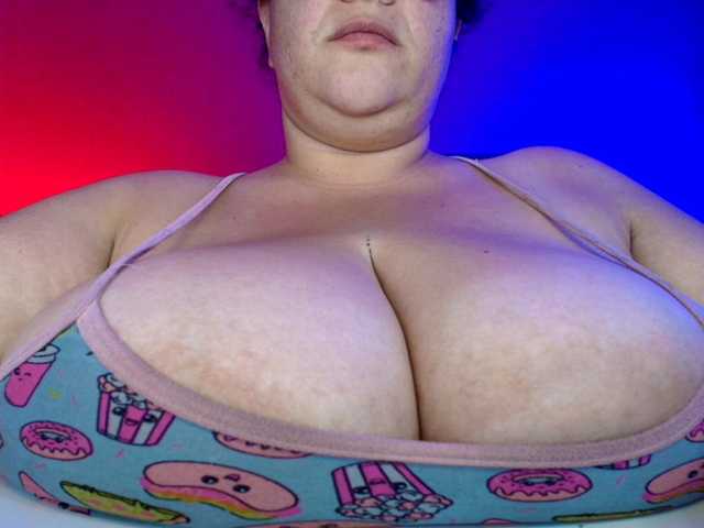 Sofilulu's BongaCams show and profile