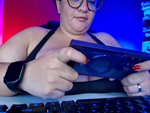 Sofilulu's BongaCams show and profile