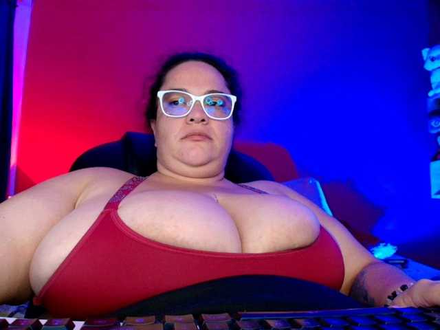 Sofilulu's BongaCams show and profile