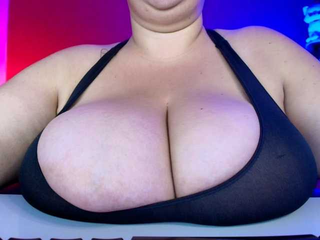 Sofilulu's BongaCams show and profile