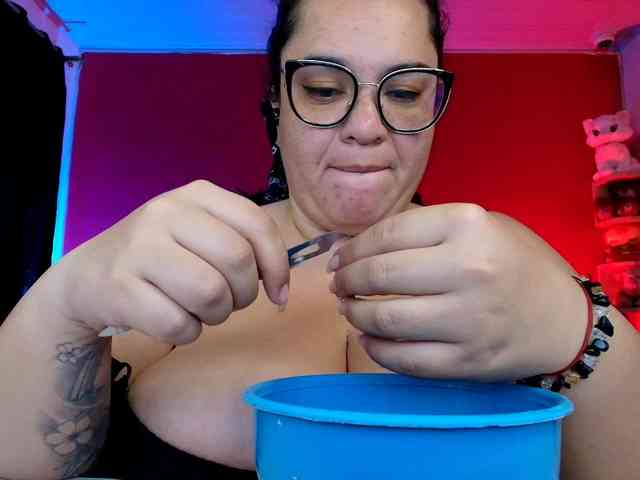 lulubigtitts webcam