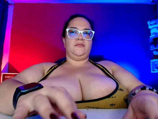 lulubigtitts webcam