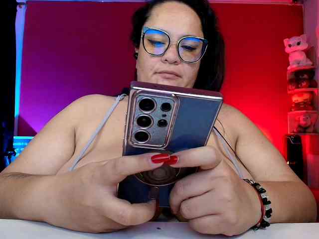 lulubigtitts webcam