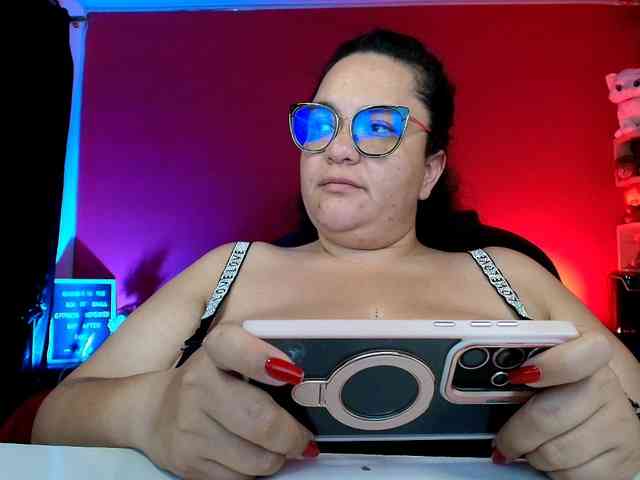 lulubigtitts webcam
