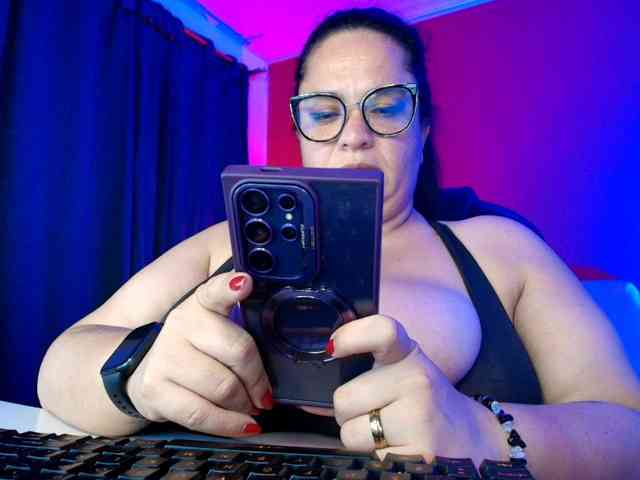 lulubigtitts webcam