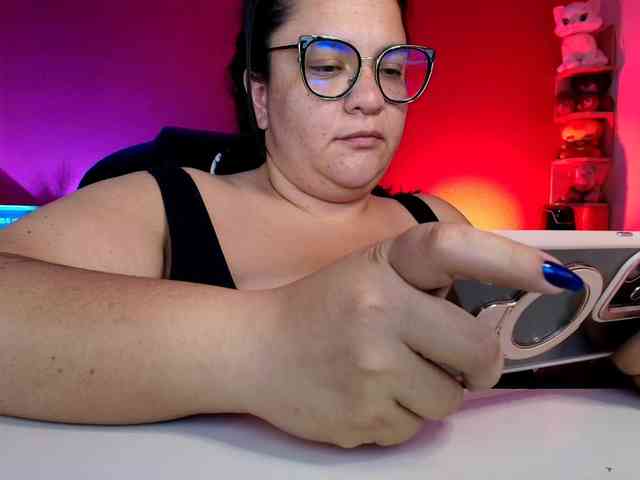 lulubigtitts webcam