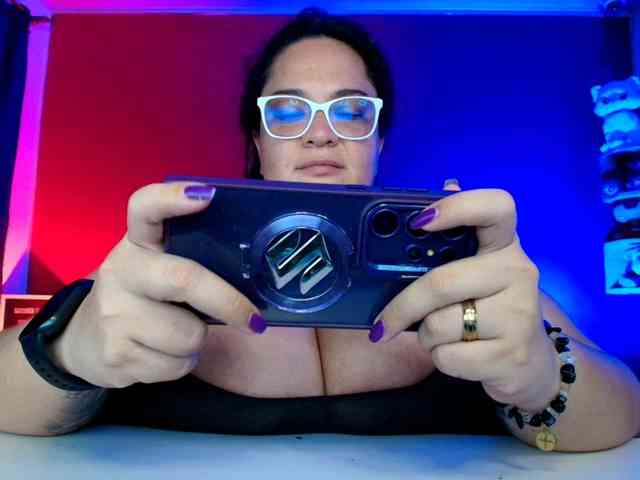 lulubigtitts webcam