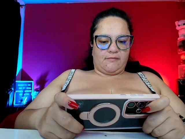 lulubigtitts webcam