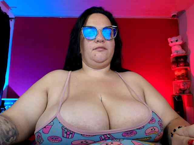 lulubigtitts webcam