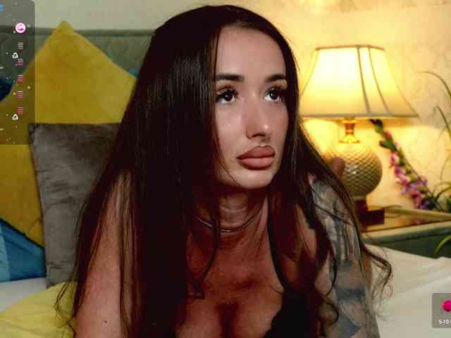 OutrageousOne webcam