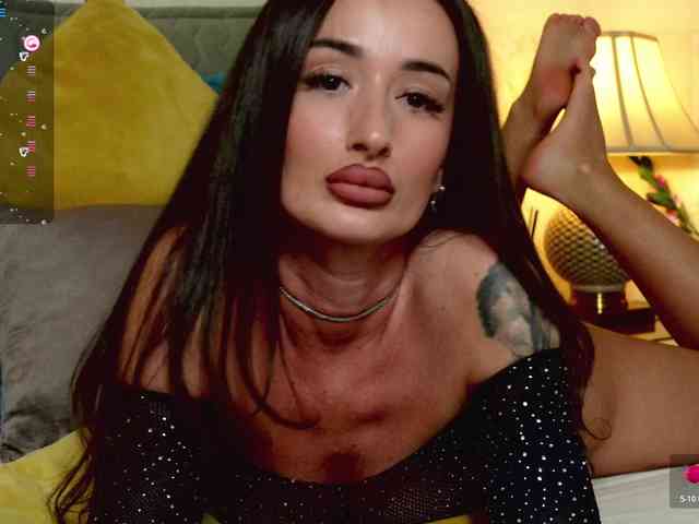 OutrageousOne webcam