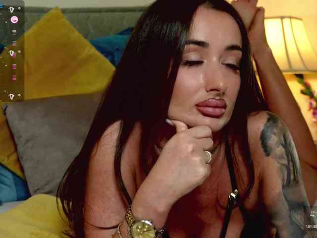 OutrageousOne webcam