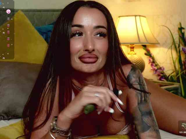 OutrageousOne webcam