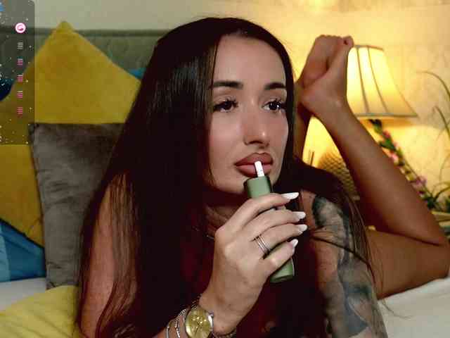 OutrageousOne webcam