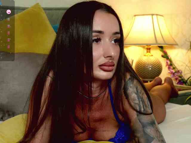 OutrageousOne webcam