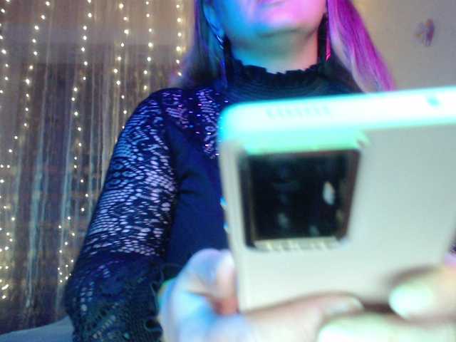 WetAngely's BongaCams show and profile