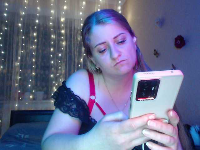 WetAngely's BongaCams show and profile