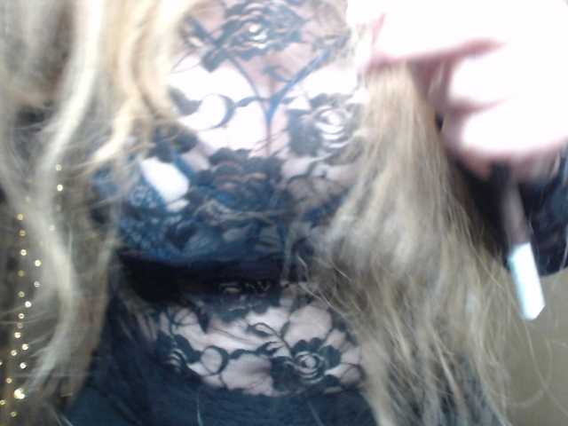 WetAngely's BongaCams show and profile