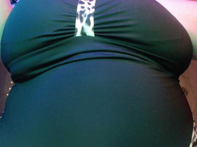 WetAngely's BongaCams show and profile