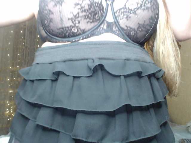 WetAngely's BongaCams show and profile