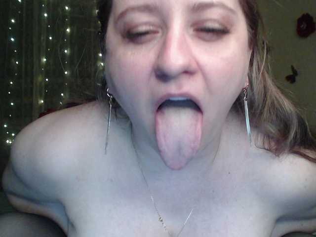 WetAngely's BongaCams show and profile