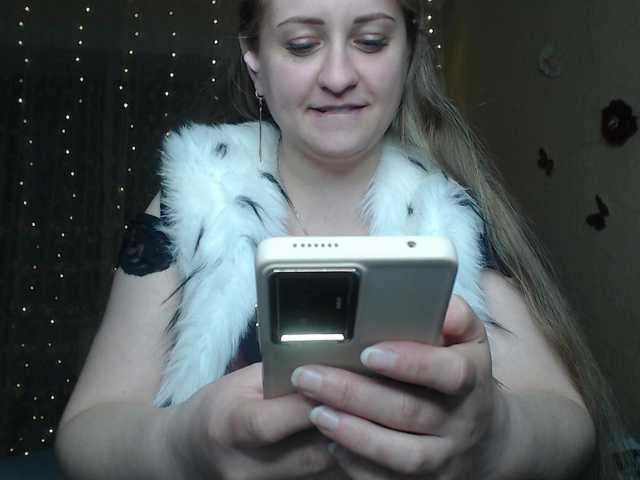 WetAngely's BongaCams show and profile