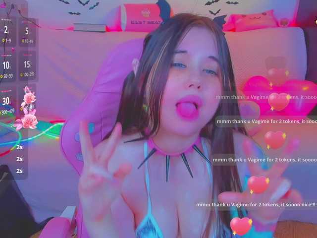 LittleKitsune's BongaCams show and profile