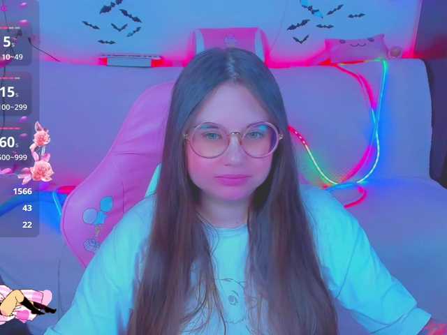 LittleKitsune's BongaCams show and profile