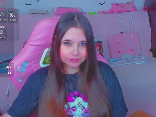 LittleKitsune's BongaCams show and profile